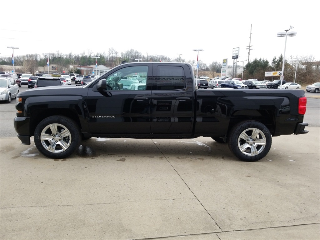 New 2018 Chevrolet Silverado 1500 Custom Double Cab In Madison